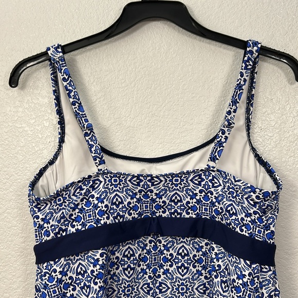 Lands' End Geometric Mandala Print Swim Dress Built In Bra - Picture 5 of 8